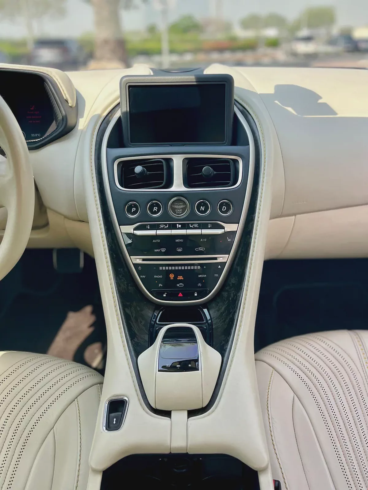 Aston Martin DB11 / 2017 Model / Gcc Spec’s / Less Km Driven-11-11