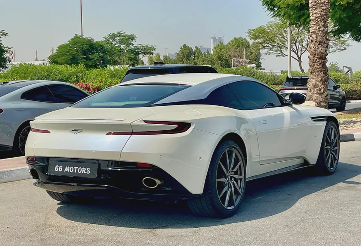 Aston Martin DB11 / 2017 Model / Gcc Spec’s / Less Km Driven-4-4