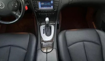Mercedes Benz E320 STD-10
