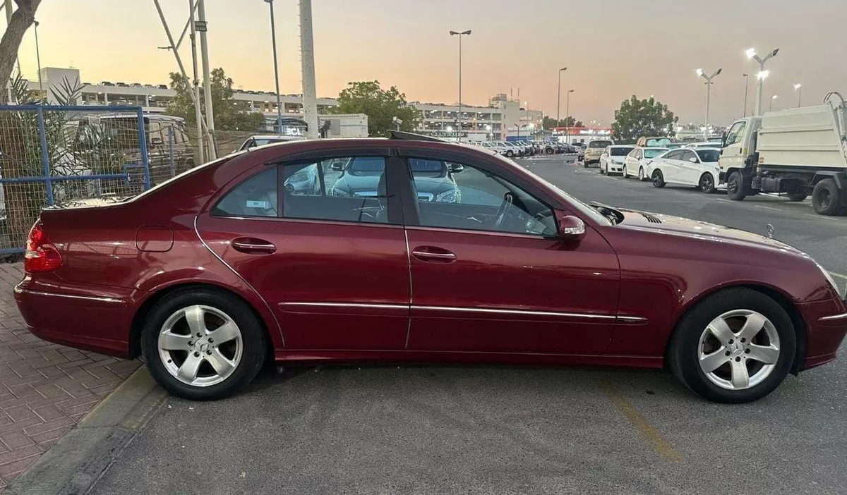 Mercedes Benz E320 STD-3-0