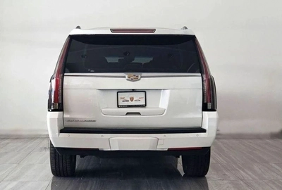 Cadillac Escalade PLATINUM ESV 226.9 -INCH PREMIUM 6.2L-8CYL FULL MAINTENANCE DONE-1