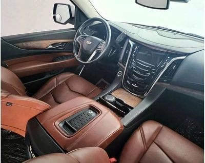Cadillac Escalade PLATINUM ESV 226.9 -INCH PREMIUM 6.2L-8CYL FULL MAINTENANCE DONE-5