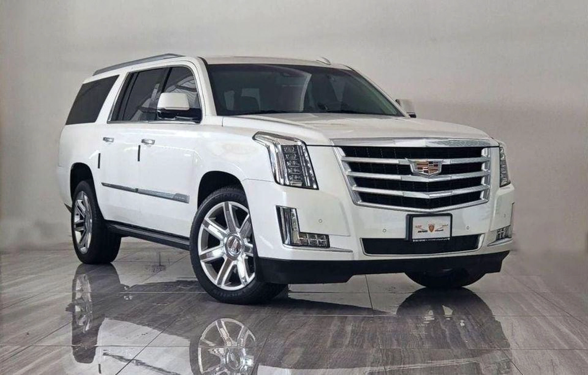 Cadillac Escalade PLATINUM ESV 226.9 -INCH PREMIUM 6.2L-8CYL FULL MAINTENANCE DONE