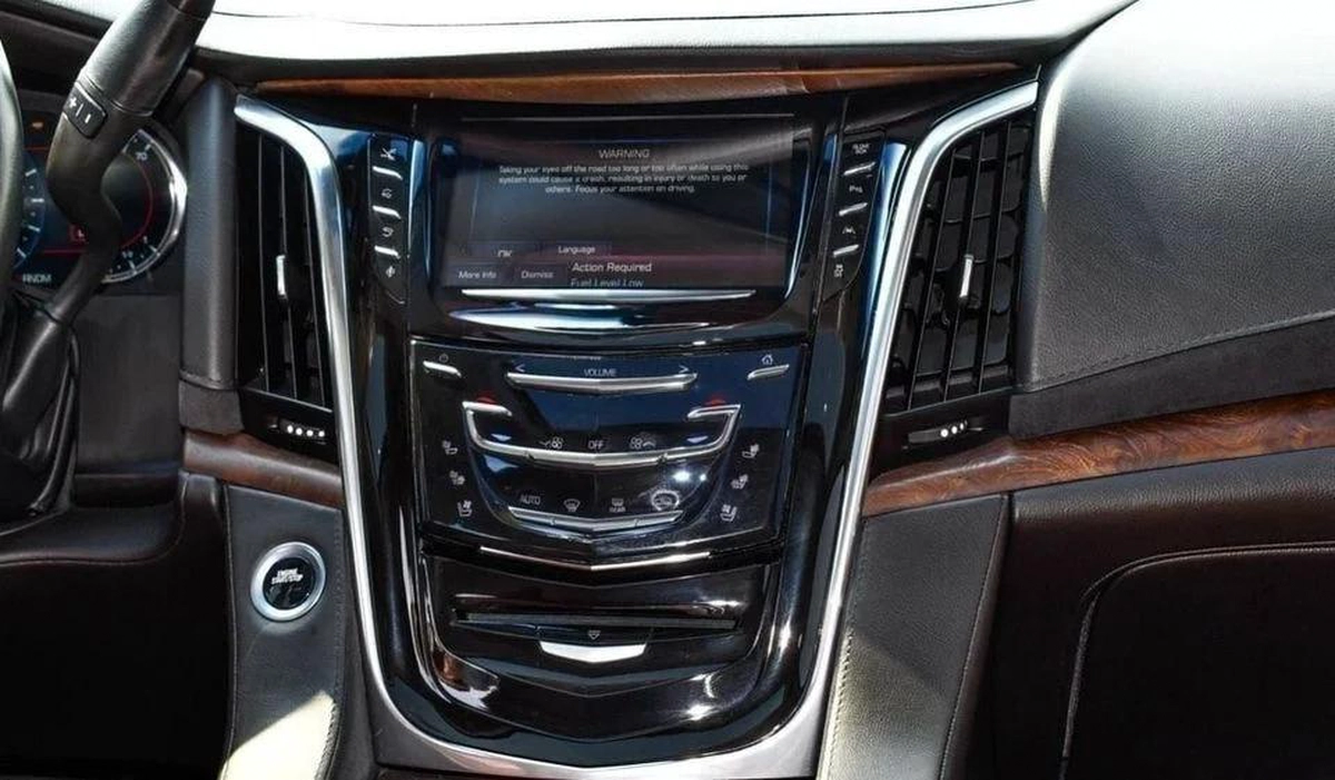 Cadillac Escalade PLATINUM ESV 226.9 -INCH PREMIUM 6.2L-8CYL FULL MAINTENANCE DONE