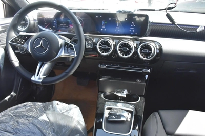 MERCEDES BENZ A220 HATCHBACK 2024 | WHITE-3