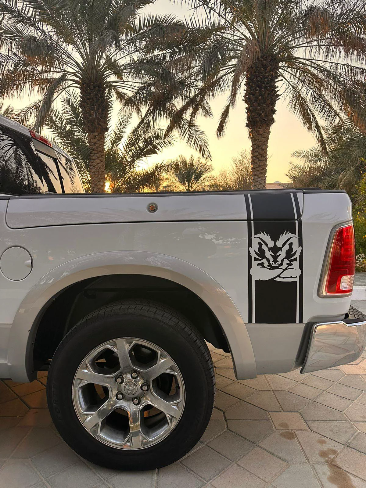 2014 Ram 1500 laramie-4-4