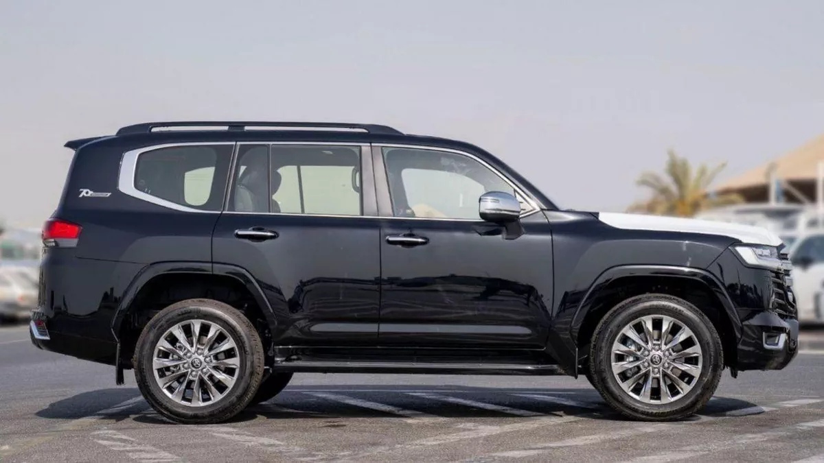 Toyota Land Cruiser VX Toyota Land Cruiser 300 VX 3.3 2025 DIESEL-3-0