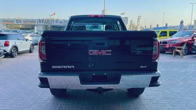 GMC sierra pick up V8 GCC original paint 100% free Accident very well maintained no issues-4