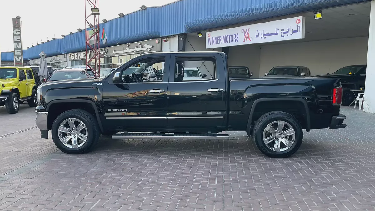 GMC sierra pick up V8 GCC original paint 100% free Accident very well maintained no issues-6-6