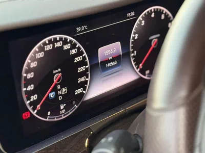 Mercedes Benz E200 STD E200 2018 GCC UPDATE E63-10
