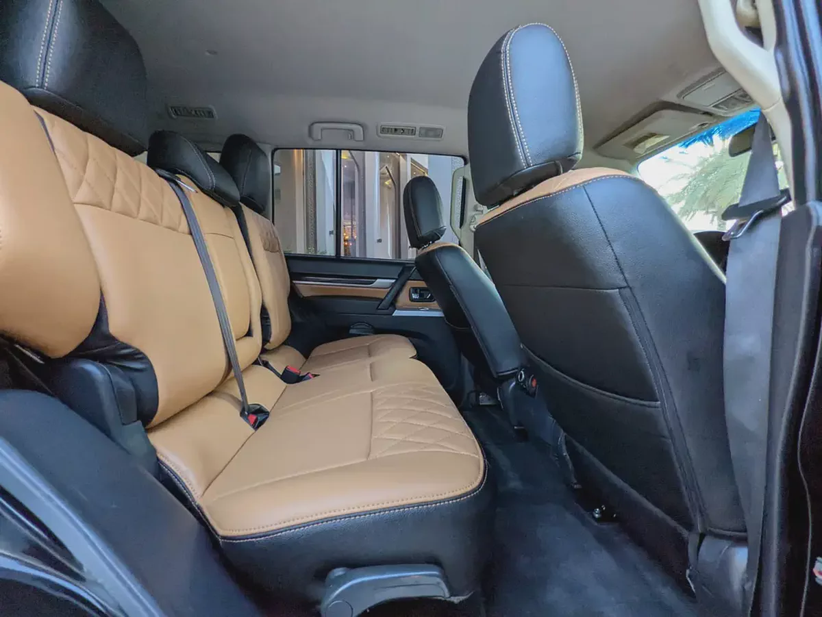 Mitsubishi Pajero 2015 GLS Medium Line | GCC Specs | Well Maintained Premium Condition With Low KM-4-4