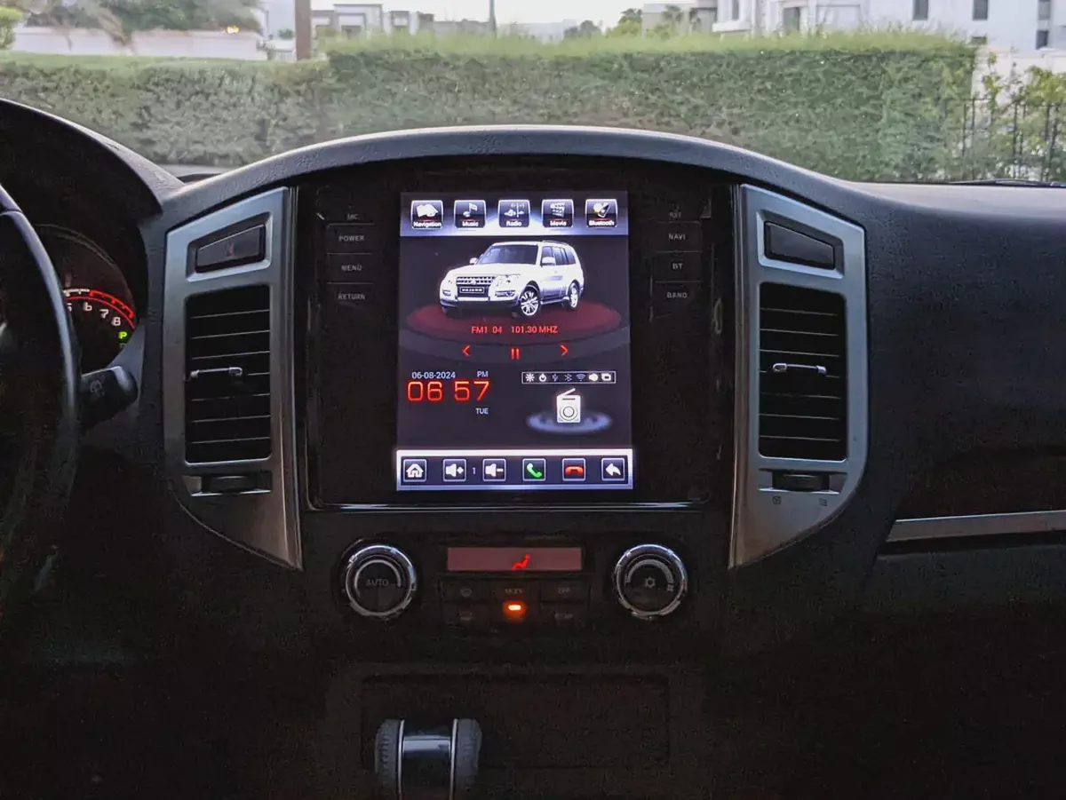 Mitsubishi Pajero 2015 GLS Medium Line | GCC Specs | Well Maintained Premium Condition With Low KM-8-8