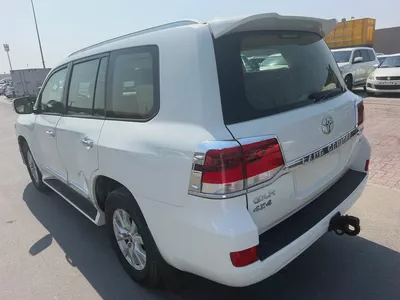 2017 Toyota Land Cruiser GXR fullopshin v6GCC Specs-3