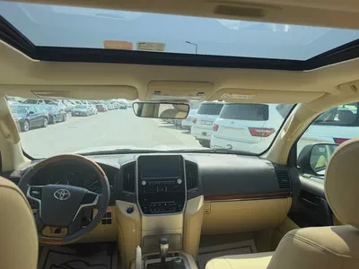 2017 Toyota Land Cruiser GXR fullopshin v6GCC Specs-4