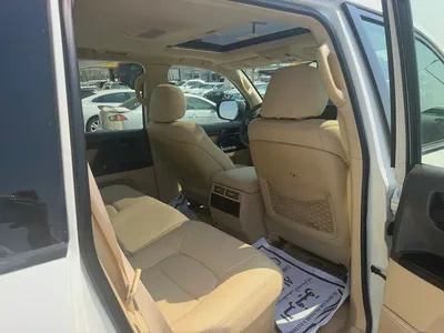 2017 Toyota Land Cruiser GXR fullopshin v6GCC Specs-5