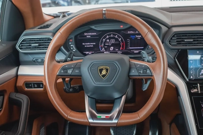 Lamborghini Urus Standard Japanese Specs -| 8,000km | Under Warranty | 2022-11