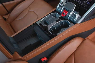 Lamborghini Urus Standard Japanese Specs -| 8,000km | Under Warranty | 2022-19