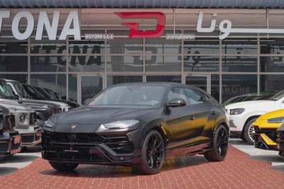 Lamborghini Urus Standard Japanese Specs -| 8,000km | Under Warranty | 2022-2