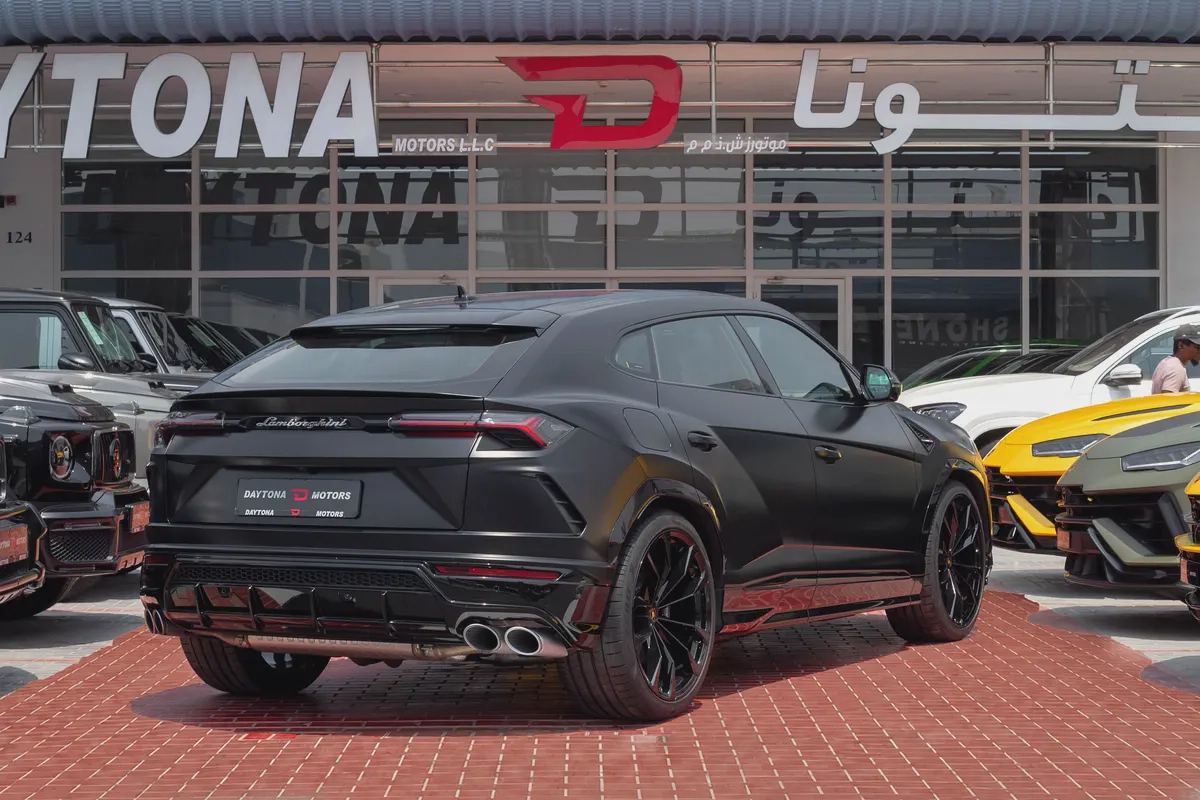 Lamborghini Urus Standard Japanese Specs -| 8,000km | Under Warranty | 2022-3-3