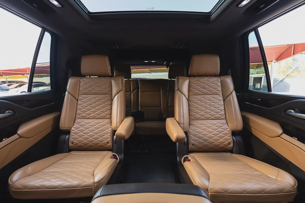 2022 Cadillac Escalade Platinum Orignal-11-11