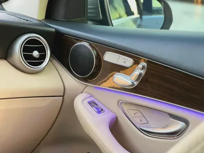 Mercedes-Benz GLC 300 2022 - American Specs-13
