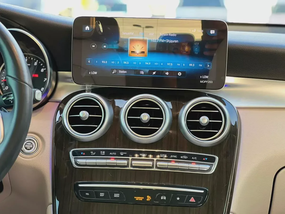 Mercedes-Benz GLC 300 2022 - American Specs-15-15