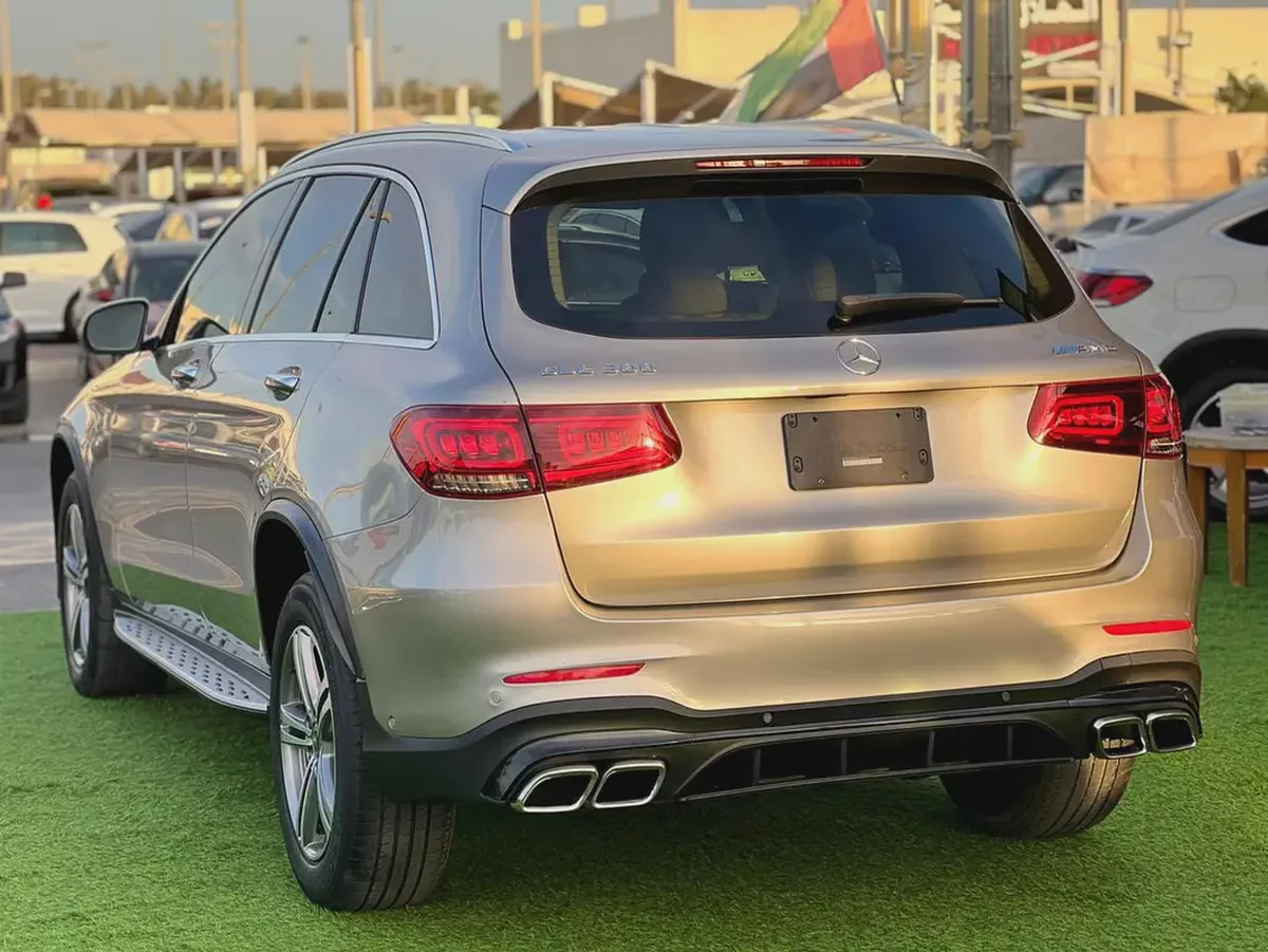 Mercedes-Benz GLC 300 2022 - American Specs-5-5
