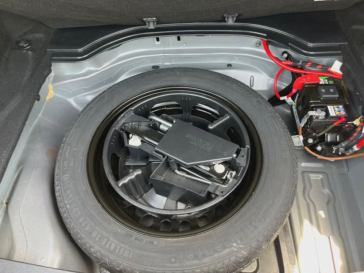 Mercedes-Benz E 300 4MATIC 2015 - Korean Specs - GCC Car-15-15