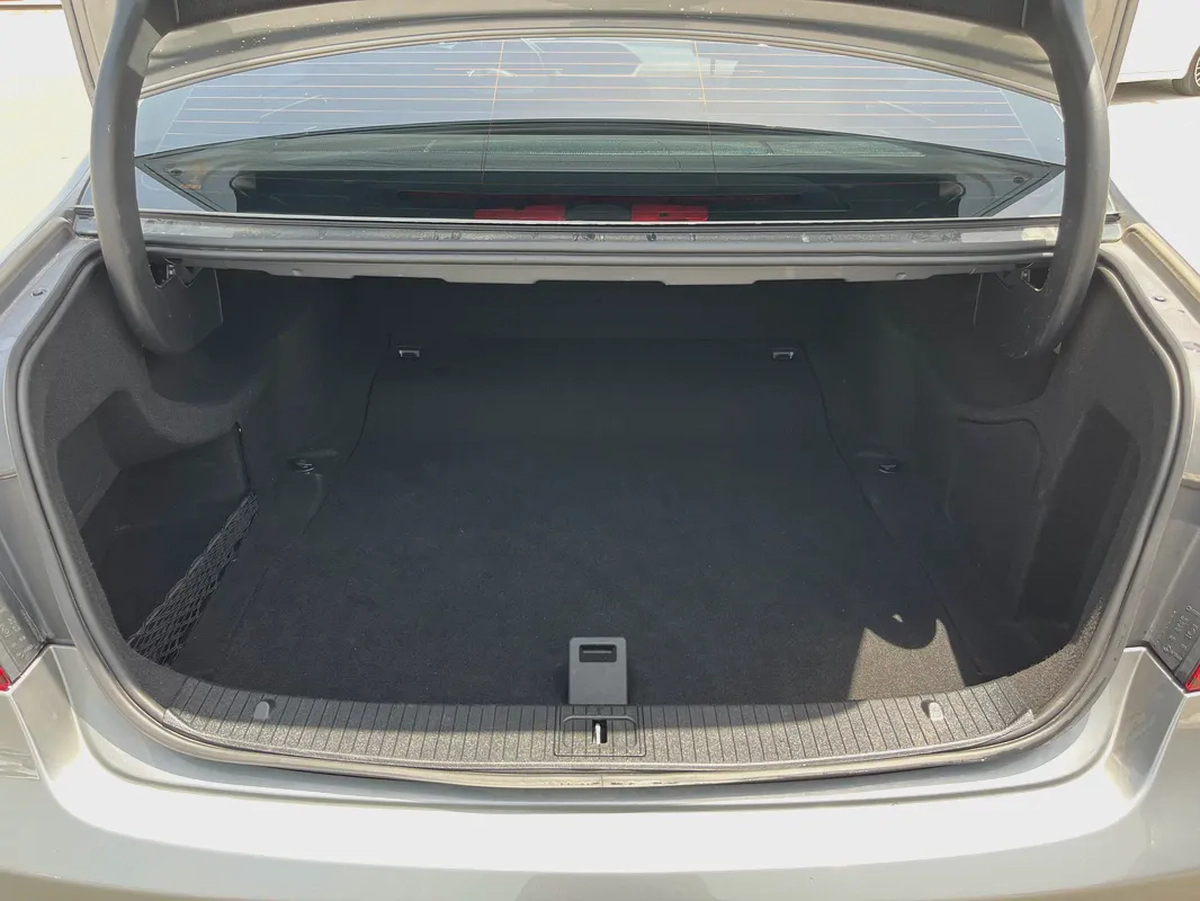 Mercedes-Benz E 300 4MATIC 2015 - Korean Specs - GCC Car-16-16