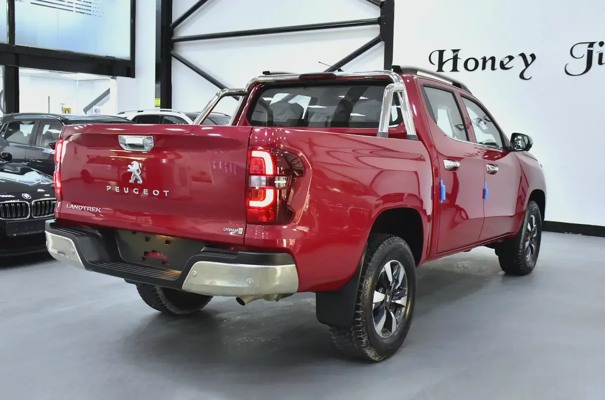 AED 1,081 EMi for 5Yrs | Peugeot Landtrek 4WD ( 2023 Model ) in Red Color GCC Specs-6-6