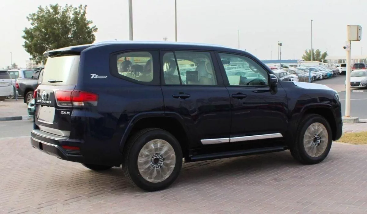 Toyota Land Cruiser GXR LAND CRUISER GXR 3.5L V6-6-0