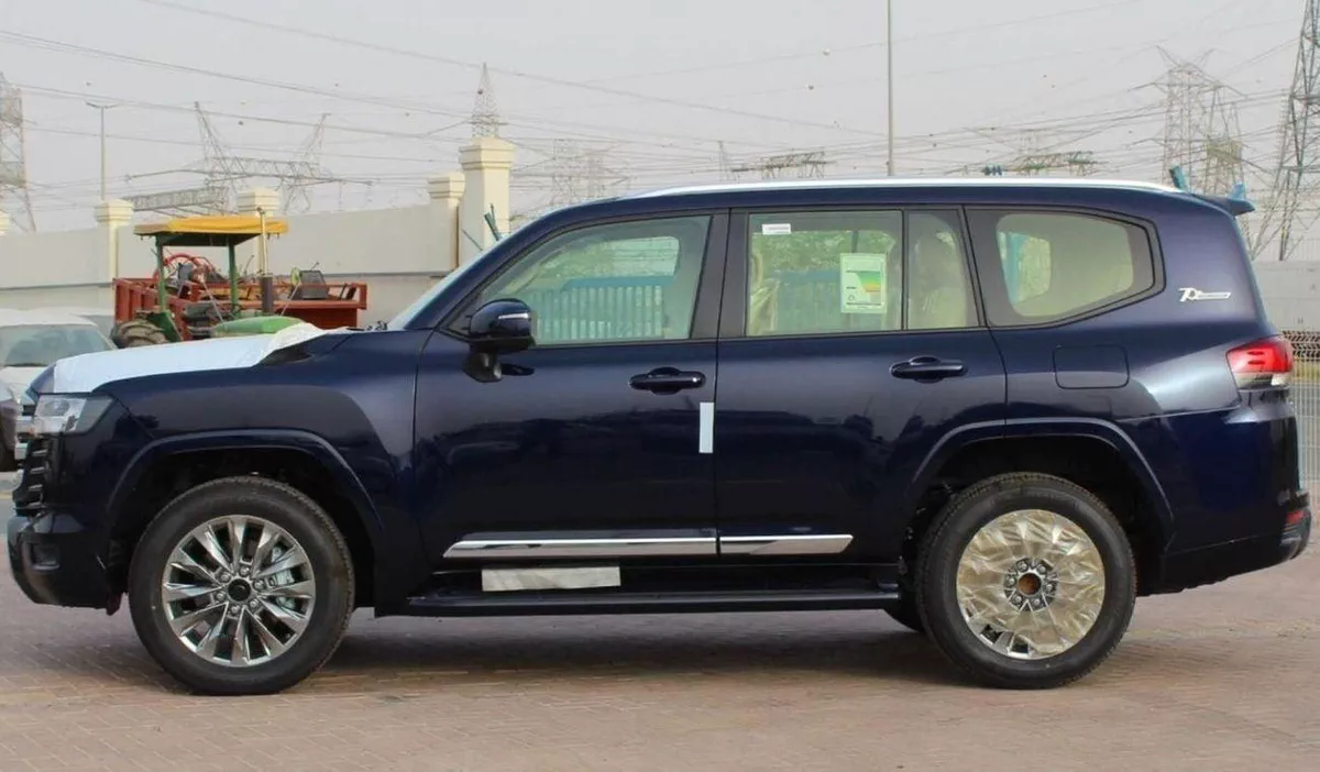 Toyota Land Cruiser GXR LAND CRUISER GXR 3.5L V6-7-0