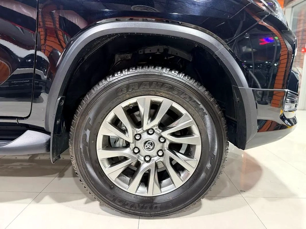 Toyota Fortuner VXR 2025 0km - GCC Specs with 5 years warranty from the dealer