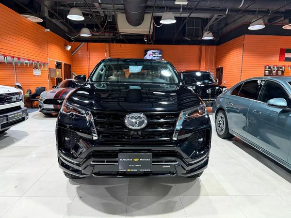 Toyota Fortuner VXR 2025 0km - GCC Specs with 5 years warranty from the dealer