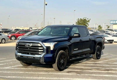 Toyota Tundra 2024 Toyota Tundra Crewmax SR5 - 3.4L V6  - AWD 4x4 - Rear Camera - Leather Seat - Low Mileage-2