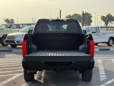 Toyota Tundra 2024 Toyota Tundra Crewmax SR5 - 3.4L V6  - AWD 4x4 - Rear Camera - Leather Seat - Low Mileage-6