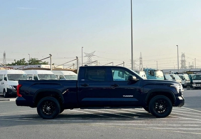 Toyota Tundra 2024 Toyota Tundra Crewmax SR5 - 3.4L V6  - AWD 4x4 - Rear Camera - Leather Seat - Low Mileage-7