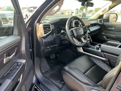 Toyota Tundra 2024 Toyota Tundra Crewmax SR5 - 3.4L V6  - AWD 4x4 - Rear Camera - Leather Seat - Low Mileage-8