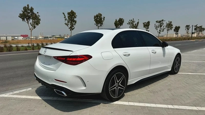 full option engain size 1.5 turbo with 14 languages including Arabic and English accident free-9