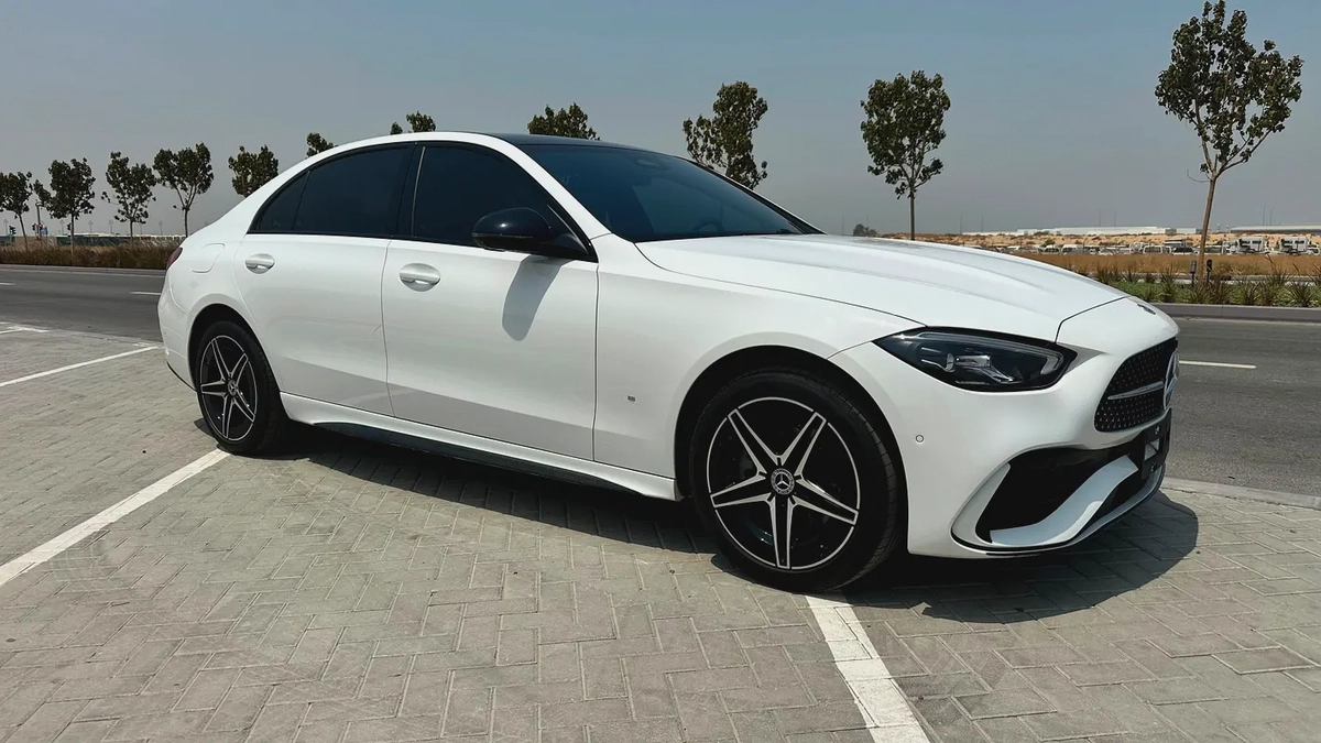 full option engain size 1.5 turbo with 14 languages including Arabic and English accident free-8-8
