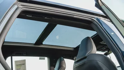 2026 Toyota Rav4 XSE 2.5L AT Hybrid (Blue-Black)-17