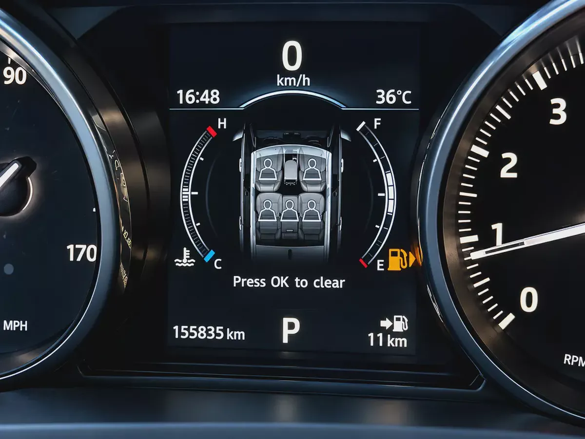 2016 Land Rover Range Rover Sport HSE - American Specs-16-16