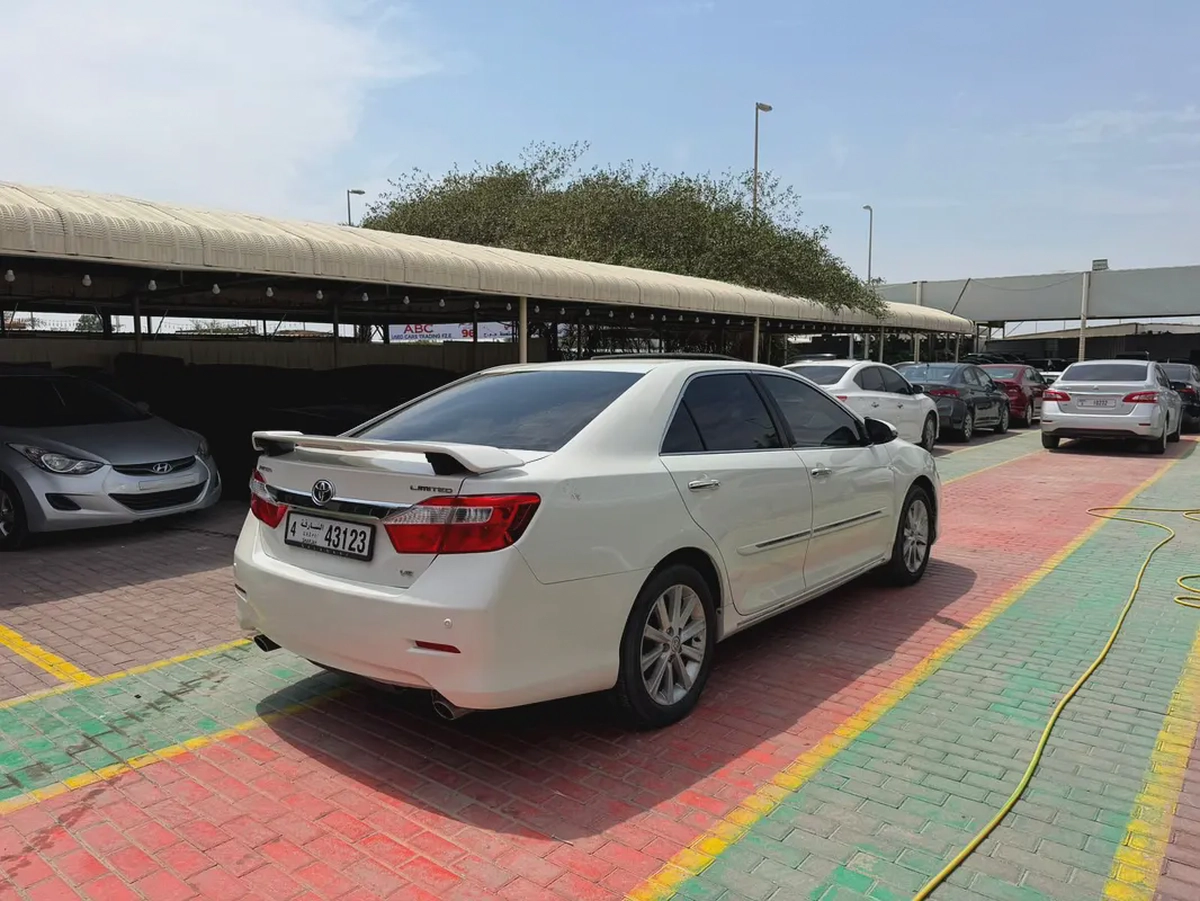 Toyota Aurion Limited 2014 - GCC Specs - Well Maintained-2-2