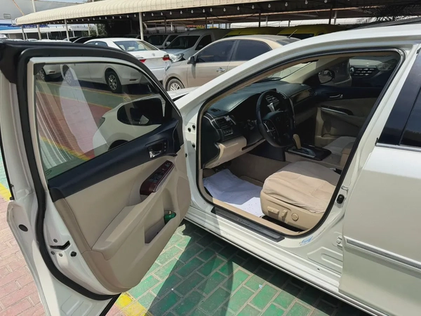 Toyota Aurion Limited 2014 - GCC Specs - Well Maintained