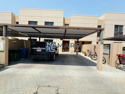 Middle Unit | Prime Location | Ready To Move-1