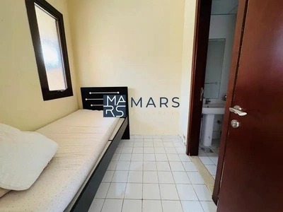 Middle Unit | Prime Location | Ready To Move-6