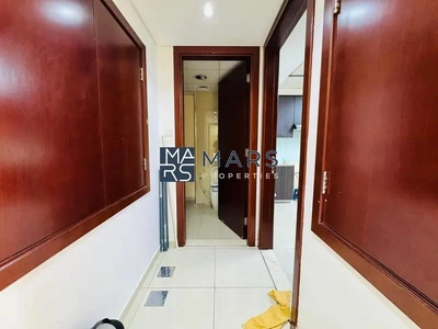 Middle Unit | Prime Location | Ready To Move-7