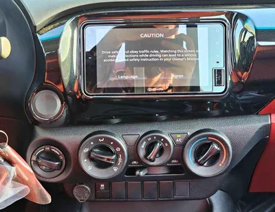 Toyota Hilux GL SINGLE CABIN BASIC / 5 + 2 HOOKS LONG BODY / 2.4L DIESEL M/T / PWR WINDOWS (CODE # DMSC)-11