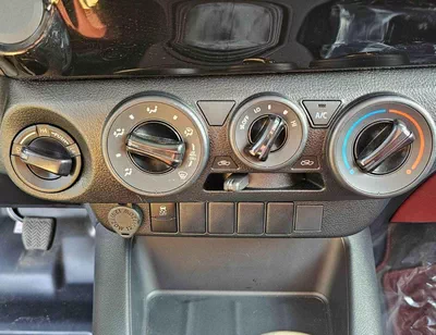 Toyota Hilux GL SINGLE CABIN BASIC / 5 + 2 HOOKS LONG BODY / 2.4L DIESEL M/T / PWR WINDOWS (CODE # DMSC)-12