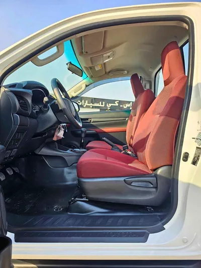 Toyota Hilux GL SINGLE CABIN BASIC / 5 + 2 HOOKS LONG BODY / 2.4L DIESEL M/T / PWR WINDOWS (CODE # DMSC)-6